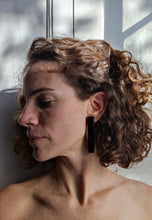 Load image into Gallery viewer, Black M vertical