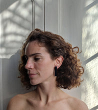 Load image into Gallery viewer, Black S vertical