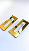 Load image into Gallery viewer, Cutted rectangular shape in gold