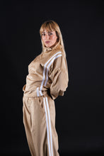 Load image into Gallery viewer, Unisex velvet sweater 2 stripes