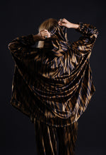 Load image into Gallery viewer, Wide velvet coat