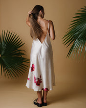 Load image into Gallery viewer, Slip dress in silk printed