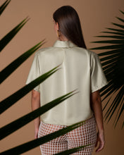 Load image into Gallery viewer, Light green cropped shirt
