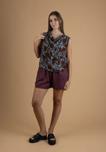 Load image into Gallery viewer, Dropped blouse
