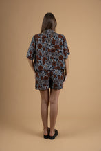 Load image into Gallery viewer, Flower shirt