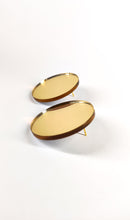 Load image into Gallery viewer, Big round shape in gold