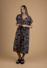 Load image into Gallery viewer, Flowy flower dress