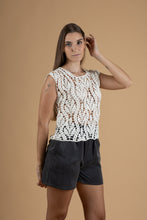 Load image into Gallery viewer, Crochet blouse flower