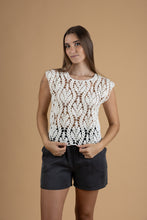 Load image into Gallery viewer, Crochet blouse flower