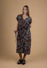 Load image into Gallery viewer, Flowy flower dress