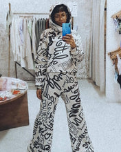 Load image into Gallery viewer, Grafitti trousers
