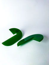 Load image into Gallery viewer, J acrilic earring