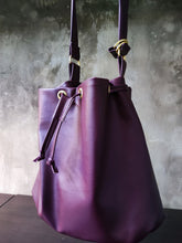 Load image into Gallery viewer, Medium Pouch bag