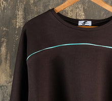 Load image into Gallery viewer, Cropped sweater