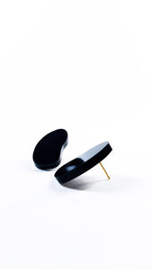 Black S organic shape