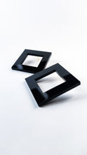 Load image into Gallery viewer, Black M square edge
