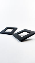 Load image into Gallery viewer, Black M square edge

