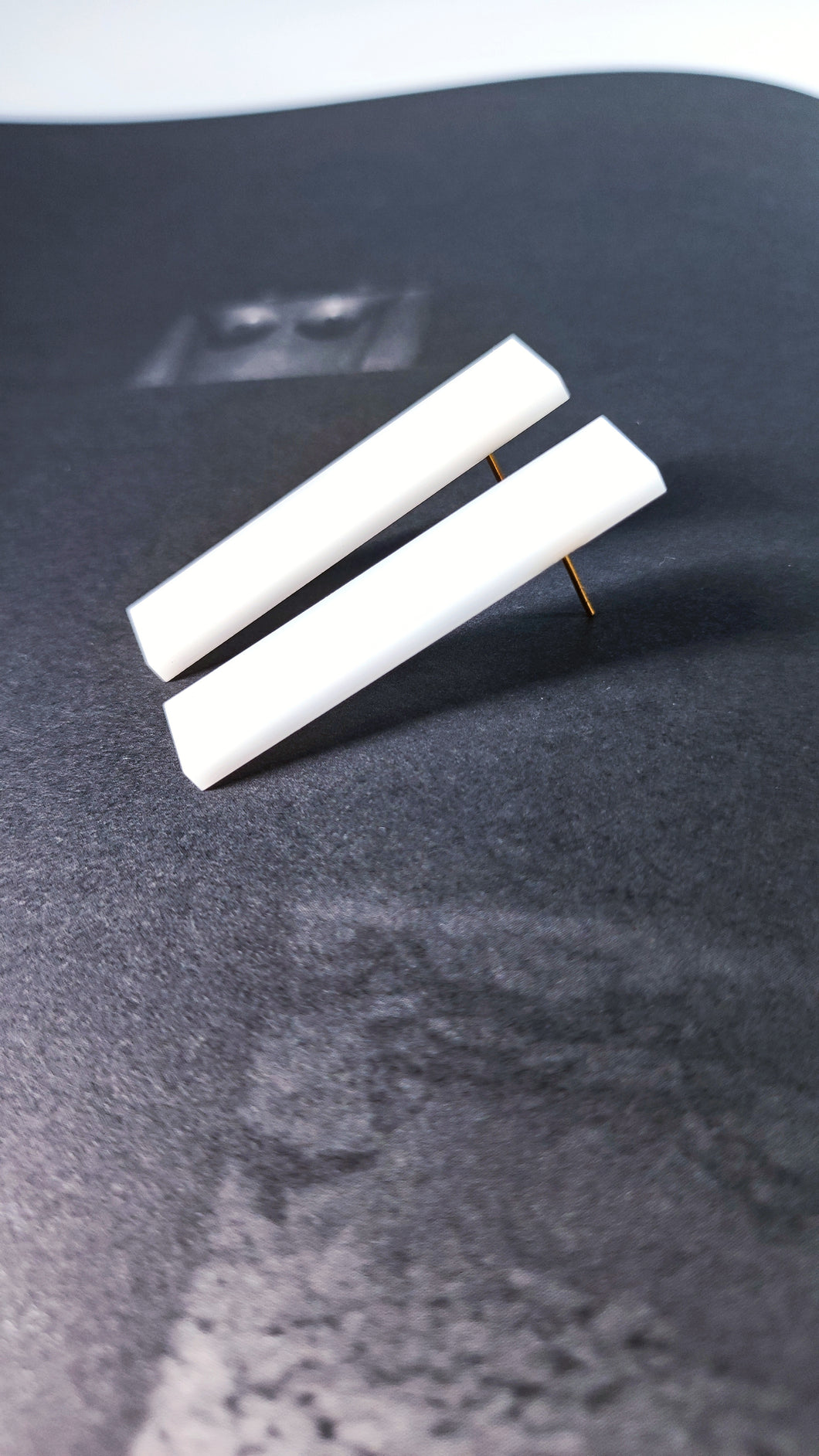 Small vertical shape WHITE