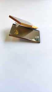 Rectangular shape in gold