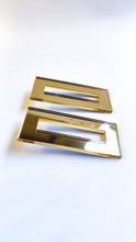 Load image into Gallery viewer, Cutted rectangular shape in gold
