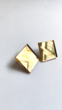 Load image into Gallery viewer, Small square in gold
