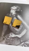 Load image into Gallery viewer, Small square in gold
