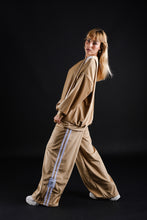 Load image into Gallery viewer, Wide velvet pants
