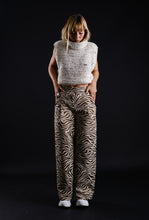 Load image into Gallery viewer, Zebra pants

