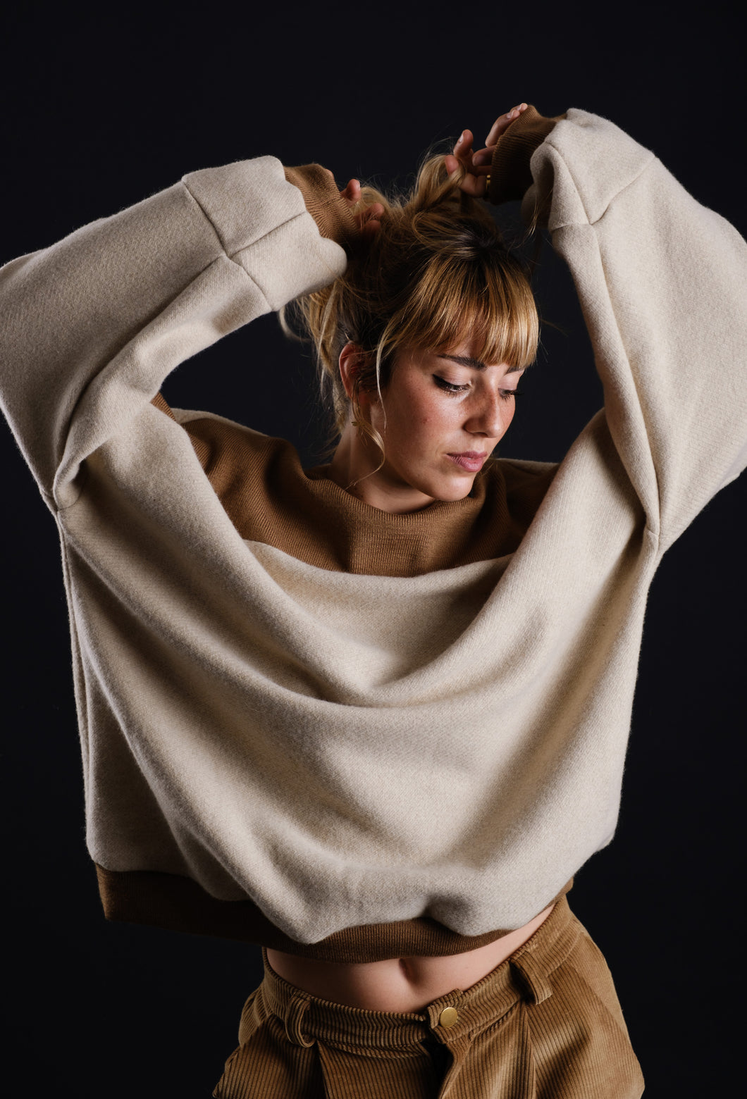 Unisex pullover 2 colors