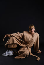 Load image into Gallery viewer, Long beige coat
