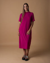 Load image into Gallery viewer, Fuchsia classic dress
