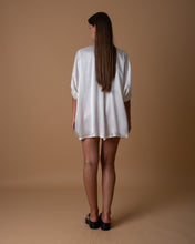 Load image into Gallery viewer, White tunic shirt
