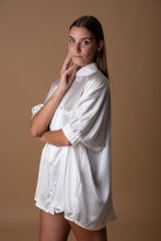 Load image into Gallery viewer, White tunic shirt
