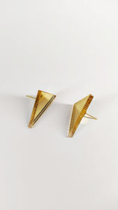 Mini triangle in gold
