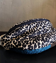 Load image into Gallery viewer, Waist bag in cream, printed or blue silver
