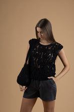 Load image into Gallery viewer, Crochet blouse flower
