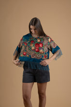 Load image into Gallery viewer, Portuguese scarf f-shirt in 3 colors
