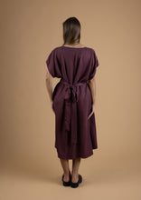 Load image into Gallery viewer, Aubergine dress
