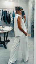 Load image into Gallery viewer, Stripped wide pants
