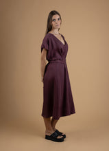 Load image into Gallery viewer, Aubergine dress
