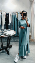 Load image into Gallery viewer, Long blue shirt dress
