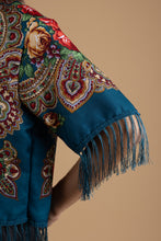 Load image into Gallery viewer, Portuguese scarf f-shirt in 3 colors
