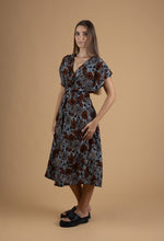 Load image into Gallery viewer, Flowy flower dress
