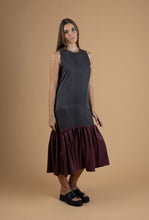 Load image into Gallery viewer, 2 tones dress with ruffled skirt

