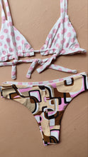 Load image into Gallery viewer, Reversible vintage print bikini
