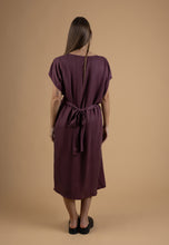 Load image into Gallery viewer, Aubergine dress
