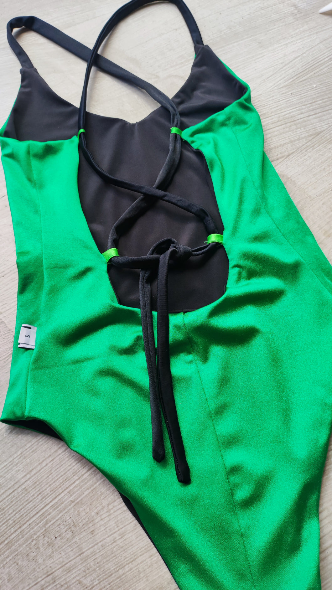 Crossed back swimsuit green
