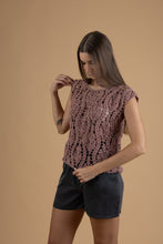 Load image into Gallery viewer, Crochet blouse flower

