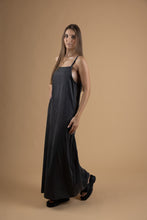 Load image into Gallery viewer, Slip dress V back
