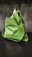 Load image into Gallery viewer, Vegan Hand Bag in green and black
